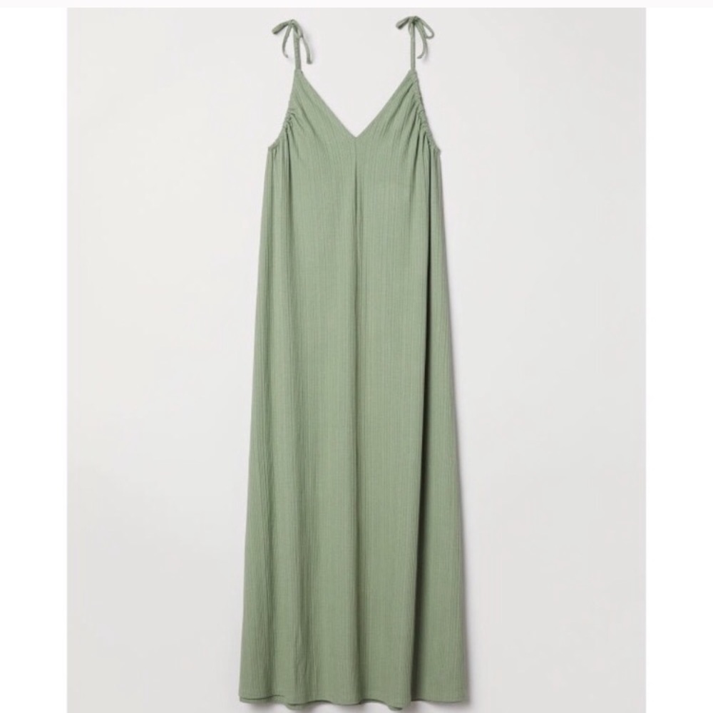 ❌ Sold ❌ NWT H&M Green Tie Maxi Dress
